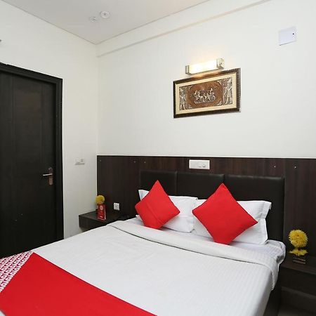 Oyo 23668 Hotel The Hridhaan Regency Rāi Dış mekan fotoğraf